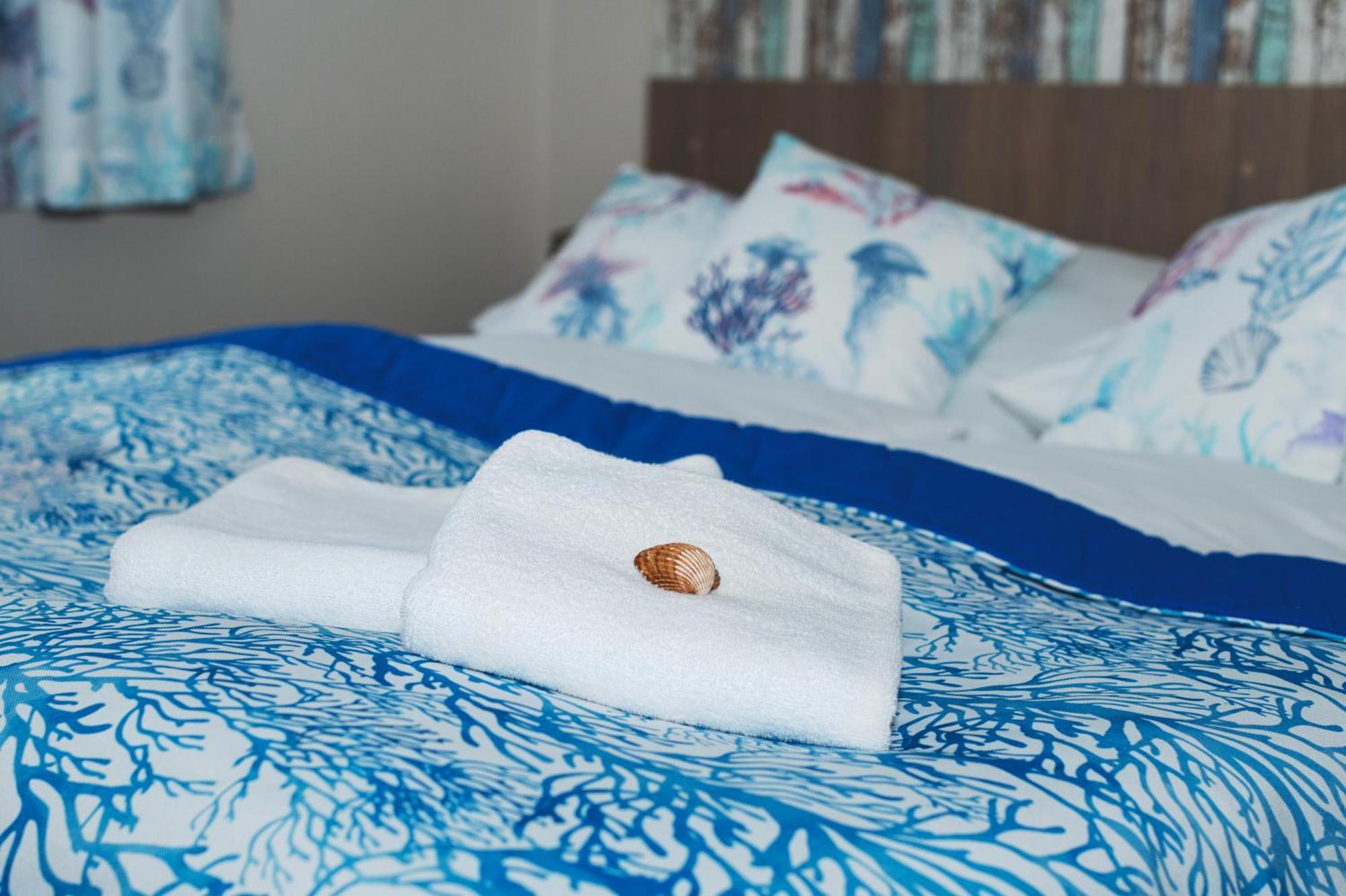 Aqua Hotel ジェチーン エクステリア 写真